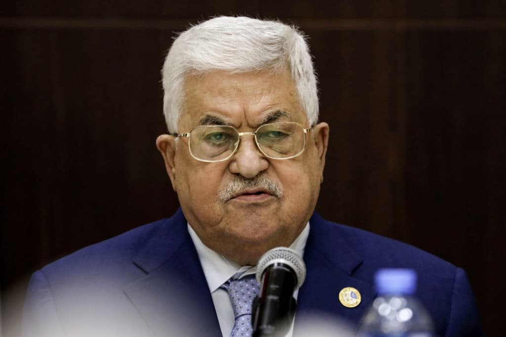 Abbas still President of Palestine by Jan 31?
